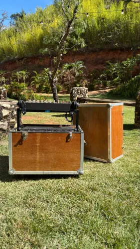 Som Profissional Completo - Par de Caixas + Rack com Potência, Equalizador e Mesa
