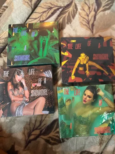 Taylor swift combo 4 cds deluxe, the life of a showgirl