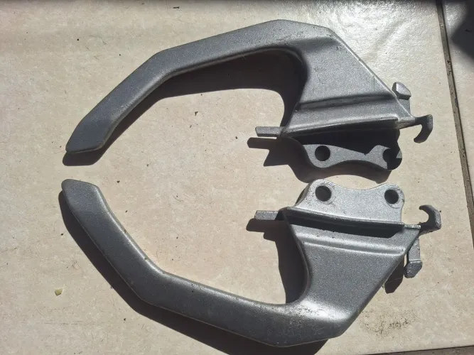 Vendo par de alça traseira fazer25 2020