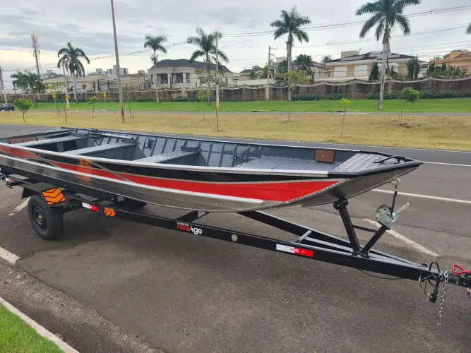Barco e carreta zero