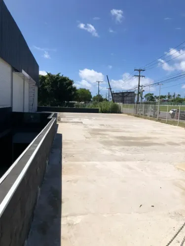 Galpões para aluguel possui 250 metros quadrados em Paralela - Salvador - BA