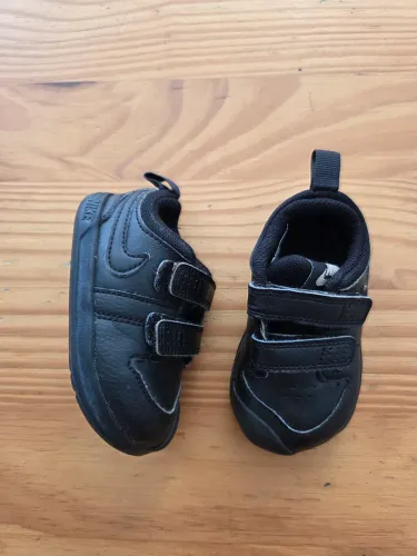 Tenis Infantil Nike Pico 5 Couro Preto BR 18