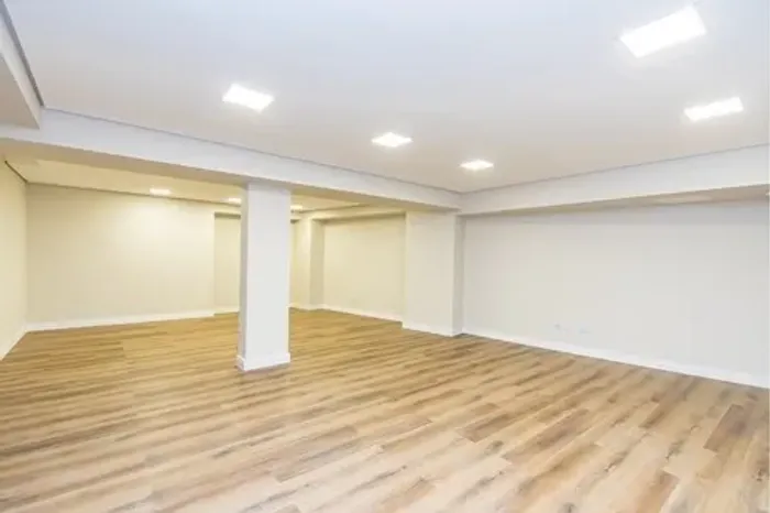 Salas Comerciais para Locação Água Verde | Av. República Argentina, 1350