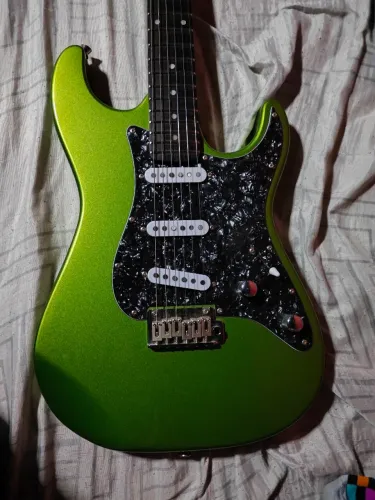 Guitarra Seizi Yoru SSS