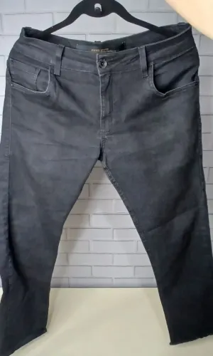 Calça Jeans Preta Midnight Marca: Espírito Santo Tamanho: 38
