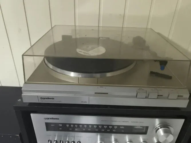 Toca disco Gradiente Ds20
