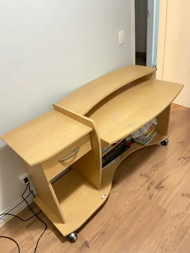 Mesa para Computador com Gaveta e Rodinhas 148cm