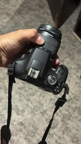 Canon EOS Rebel Kit T7 18-55mm II DSLR cor preto