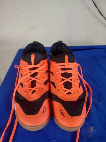 Tênis futsal n 43 pouco usado 