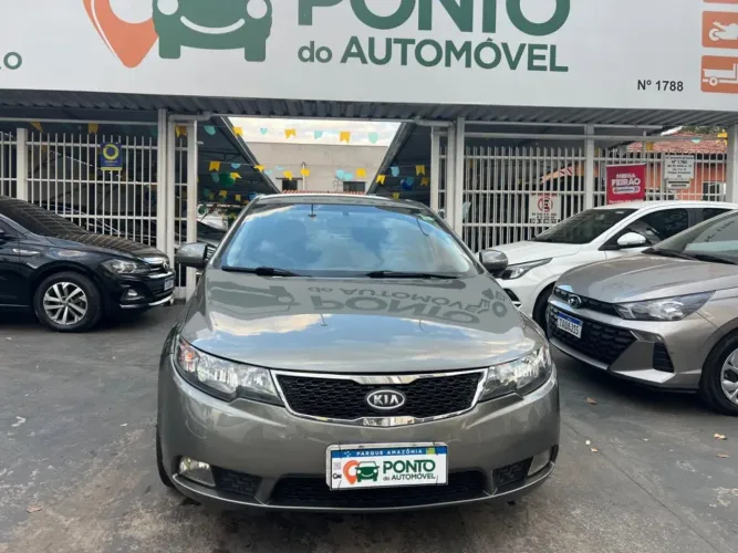 Kia Motors Cerato 1.6 16V Mec. 2011