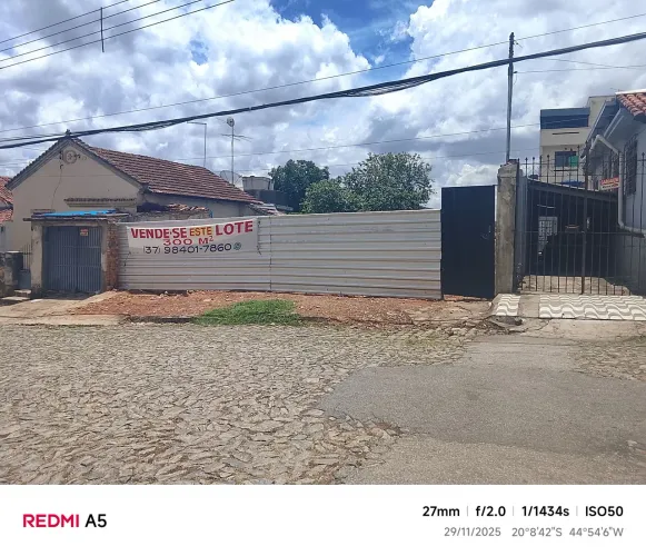 Vendo exepcional lote 300m2 na rua Pará 121 próx à Igreja Nossa Senhora da Guia. 