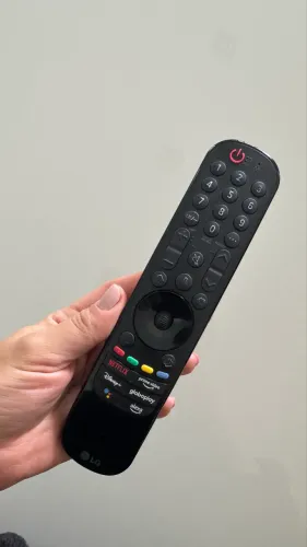 Smart TV LG 55" 4K Ultra HD - Perfeito Estado (Com Comando de Voz)
