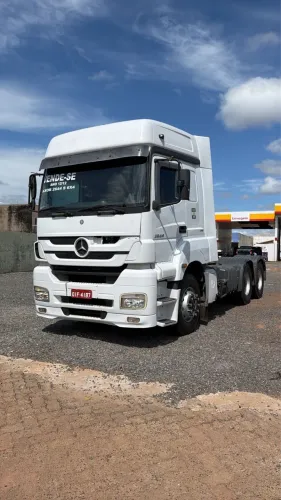 -> Axor 2644 2012/12 440CV 6x4