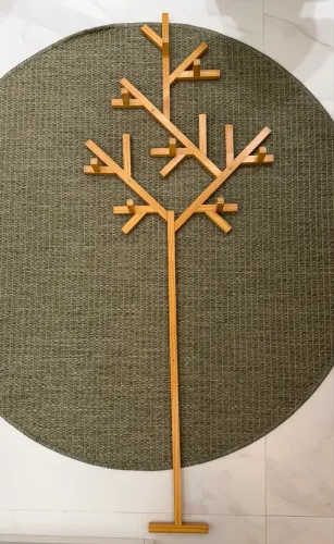 Cabideiro de parede, modelo árvore, de madeira Pinus. 