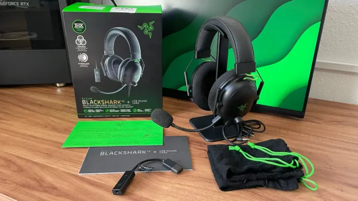 Headset Gamer Razer BlackShark V2, Som Surround 7.1, Drivers 50mm, com Placa de Som USB