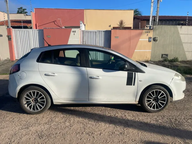 Fiat Bravo Sporting 1.8 Dualogic Flex 16V 5P 2013