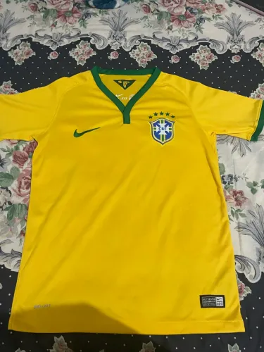 Camiseta da Seleção Brasileira 2014 - Copa do Mundo - Sem Etiqueta