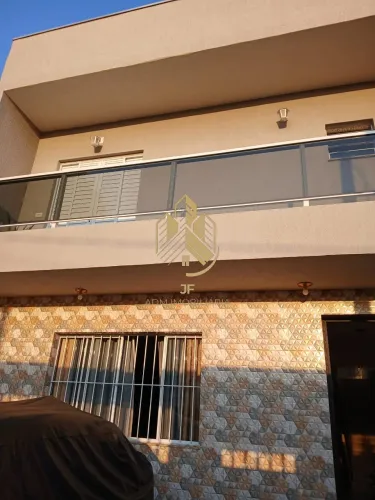 Vende-se Sobrado Semi Novo com 4 Quartos e 1 Suíte em Araçariguama-SP: Localização Privile