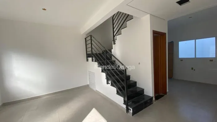 Casa com 2 dormitórios à venda, 80 m² por R$ 385.000,00 - Vila Hortência - Sorocaba/SP