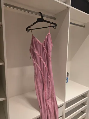 Dois vestidos festa