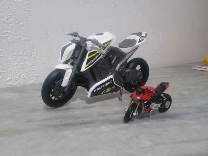 2 Miniaturas de motos