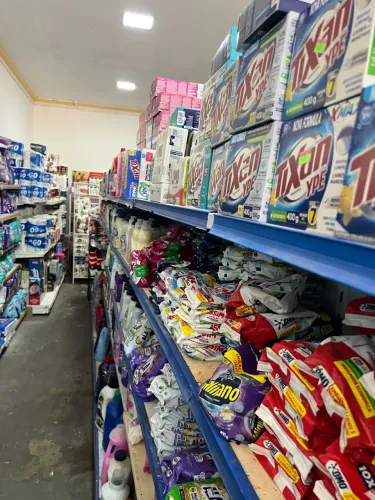 Vendo pratilheiras, expositor de 5 portas e caixa para Supermercado 