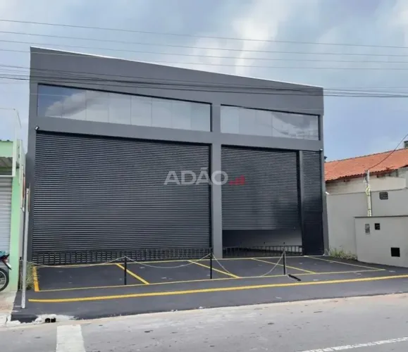 Galpão a venda próximo ao Balneário meia ponte