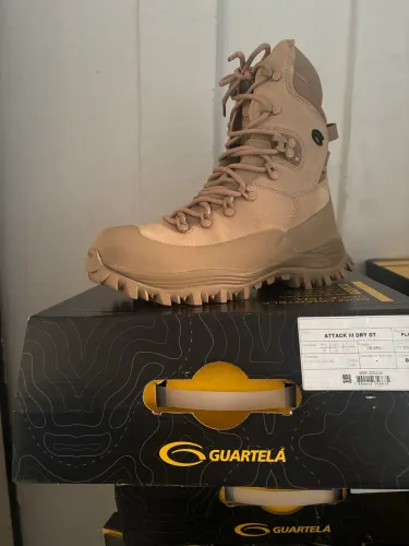Bota guaterlá attack 3 dry impermeável