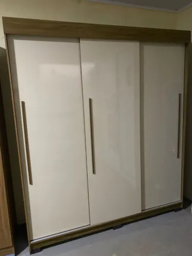 Guarda Roupa Casal Novo Portas de Correr 