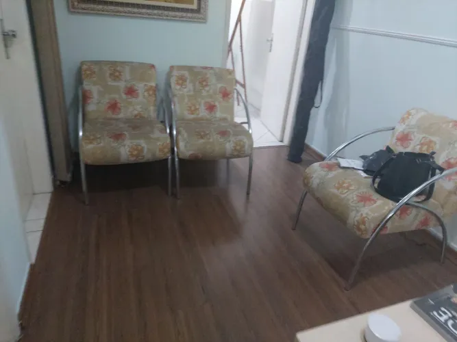 Duas Poltronas iguais