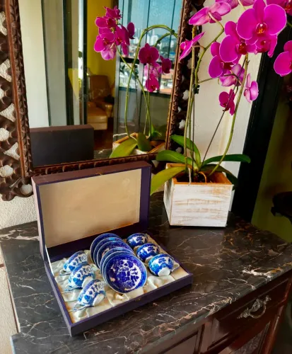 Conjunto vintage em mini xícaras casca de ovo!