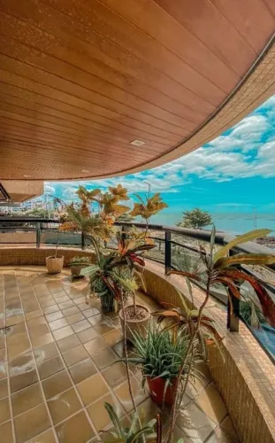 APARTAMENTO A VENDA NA BEIRA MAR