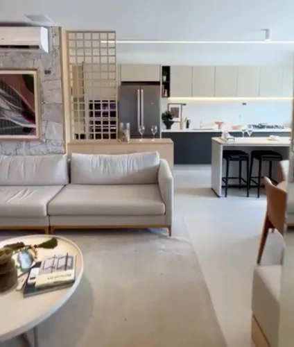 Apartamento 3 quartos com suíte novo ao lado e vista para o Flamboyant Orby Flamboyant