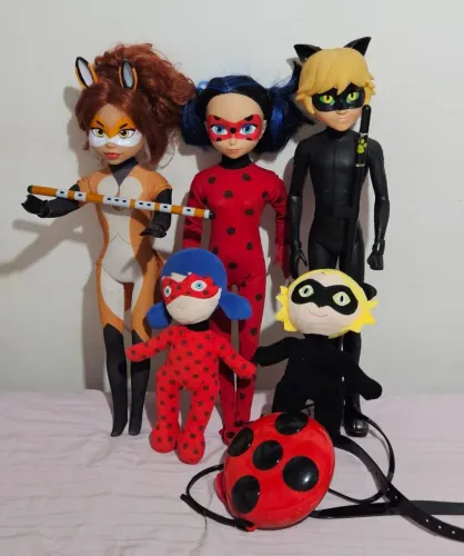 Kit Miraculous Ladybug Originais Bonecos Pelúcias e Bolsinha ZAG