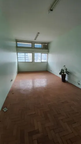 Sala Comercial - Centro de Goiânia - 33 m²