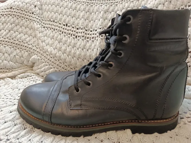 Bota Cavalera couro tamanho 41