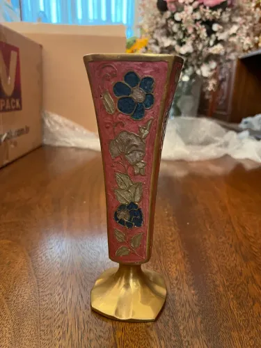 Vaso de Metal/Bronze para Flores com desenhos florais - Coleção