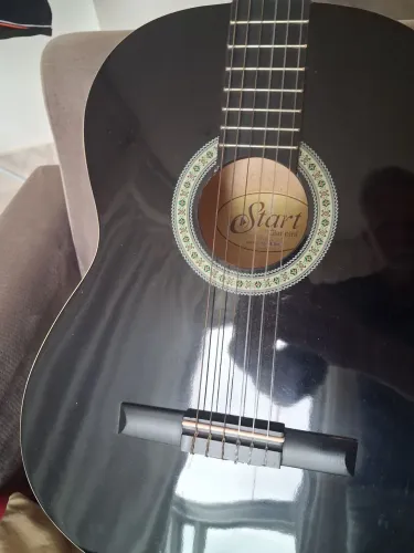Violão Giannini, modelo Start, preto, novo.