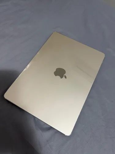 MacBook M4