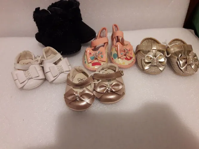 Sapatinhos para bebê menina RN a 4 meses