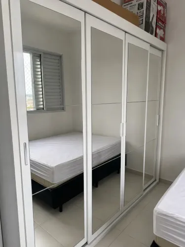 Guarda-roupa casal