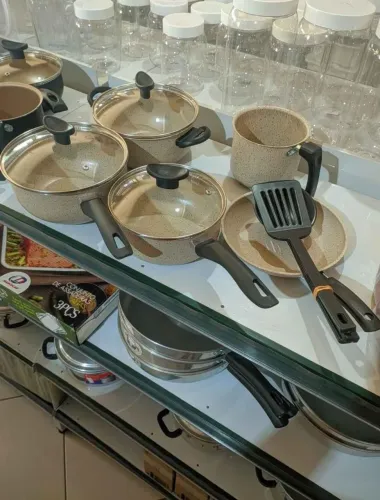 Kit de Panela Antiaderente com 8 peças