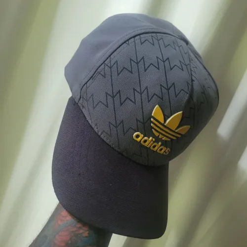 Boné Adidas Original