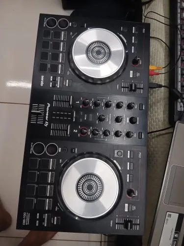 Controladora Pioneer SB3