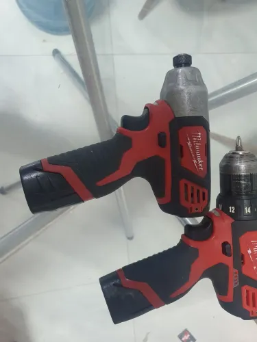 Parafusadeira milwaukee m12