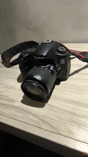 Camera Canon 60D com lente 18-55