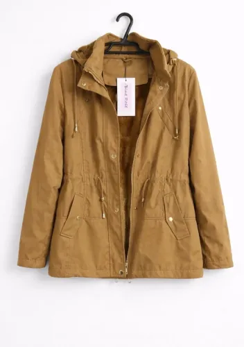 Parka feminina caramelo com forro peluciado