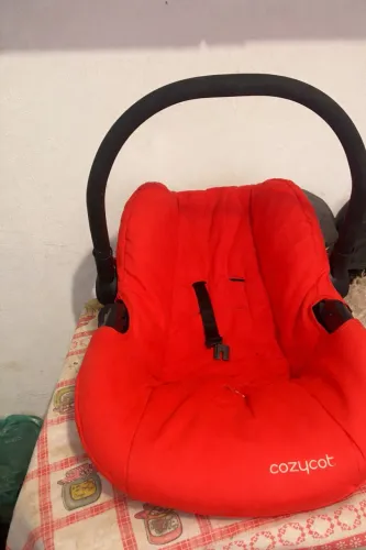 Vendo esse bebê conforto