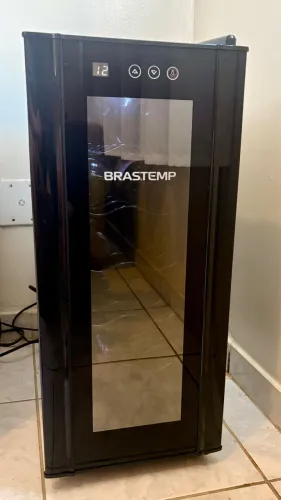 Adega Brastemp 12 garrafas