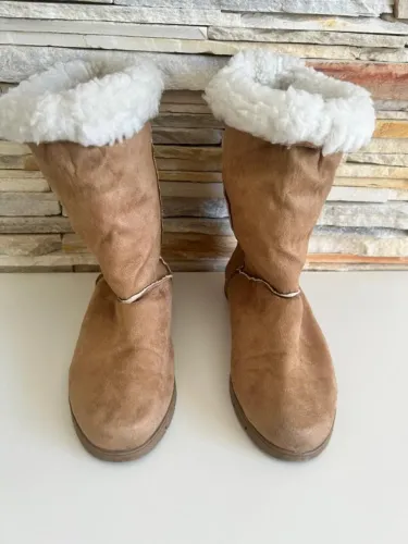Bota Peluciada Caramelo